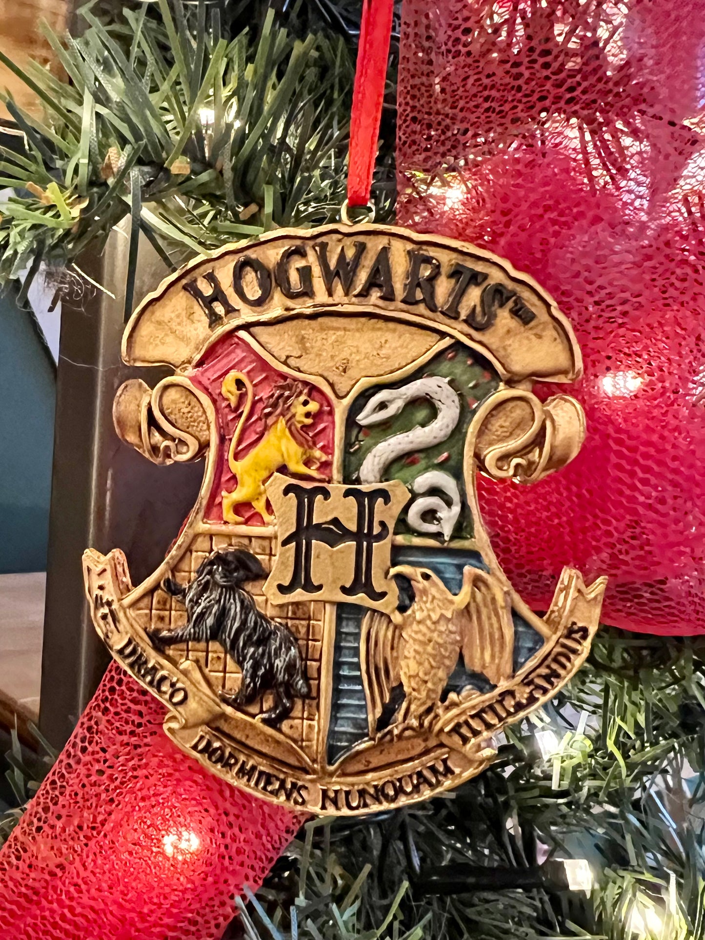 Hogwarts Crest Decoration